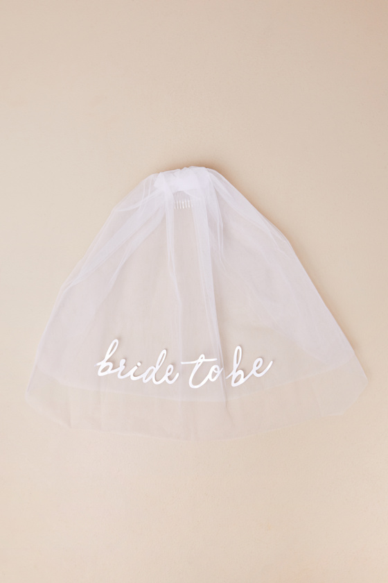 Bride to Be White Tulle Layered Short Veil - thumbnail 3