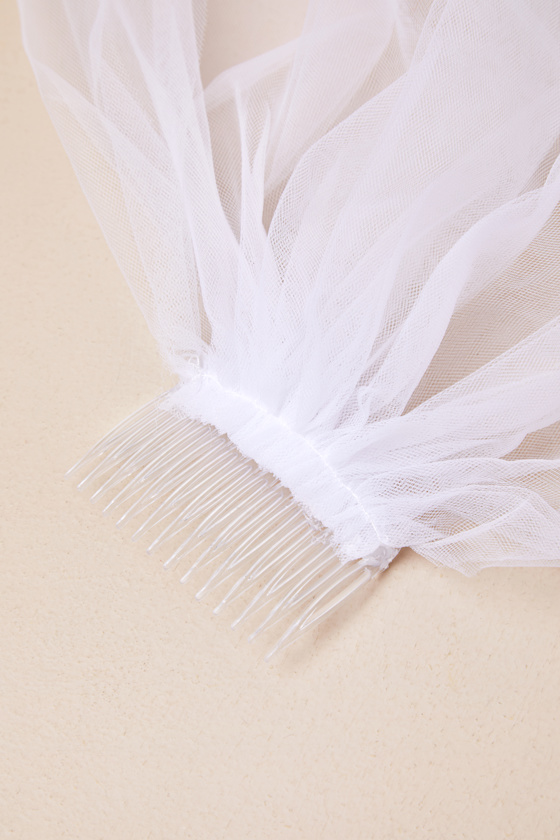 Bride to Be White Tulle Layered Short Veil - thumbnail 6