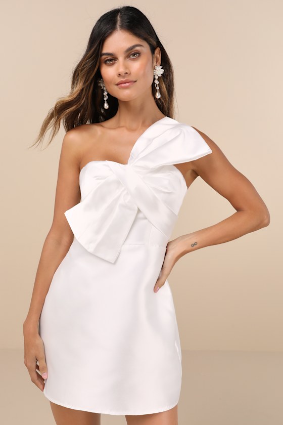 Utterly Pretty White Bow One-Shoulder Mini Dress with Pockets 2