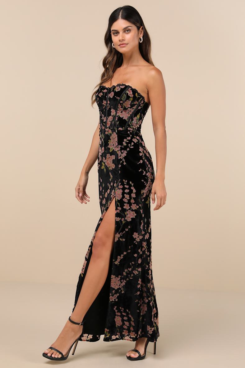 Cute Dresses, Tops, Shoes & Clothing for Women