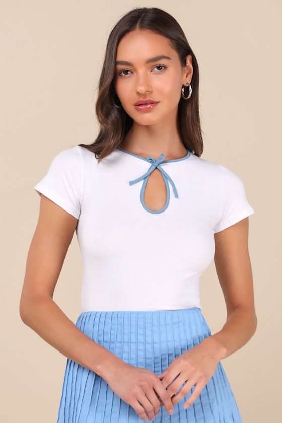 Monsel White Keyhole Cutout Short Sleeve Top
