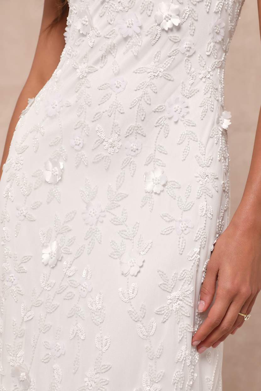 Extraordinary Glamour White 3D Floral Beaded Backless Maxi Dress
