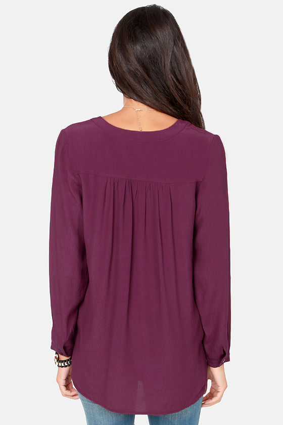 burgundy v neck long sleeve top
