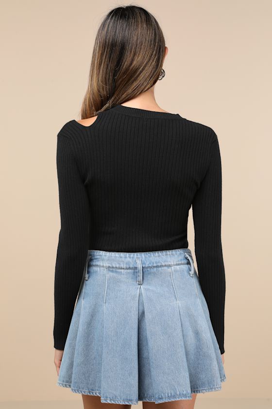 Lulus Delightful Trend Light Wash Pleated Denim Mini Skirt In Blue