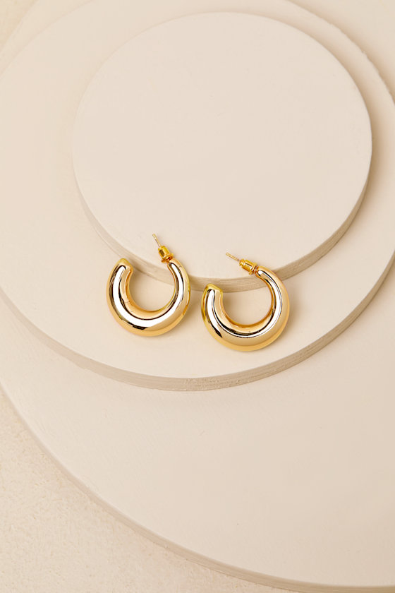 LULUS SUPERB SHINE 14KT GOLD CHUNKY HOOP EARRINGS