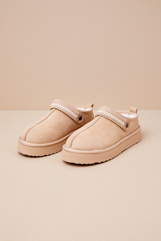 Beach By Matisse Storm Natural Suede Faux Fur Flatform Slippers In Beige