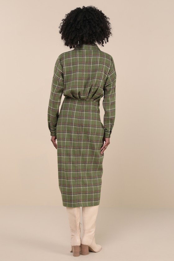 Seasonal Spirit Green Plaid Ruched Long Sleeve Midi Dress