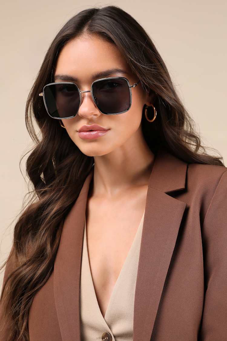 Women\'s Black and Gold Oversized Sunglasses Oversized Round Shaped Gold Trim Detail Thick Framed  main image 2