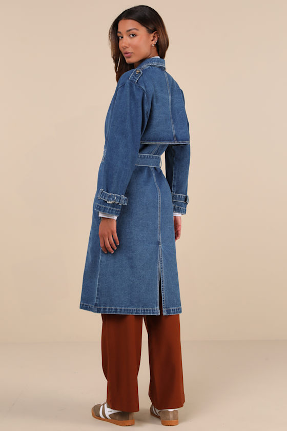 Lulus Trendsetting Weather Medium Wash Denim Trench Coat In Blue