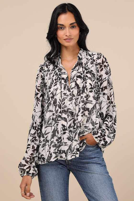 Classic Concept White and Black Floral Pleated Long Sleeve Top 2