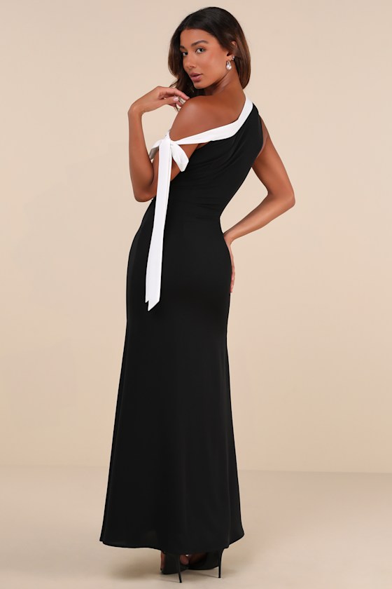 9D2897: BLACK/WHITE 3