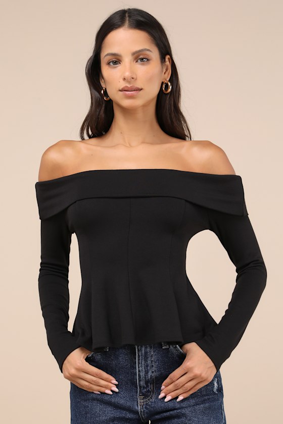 Flattering Pick Black Off-the-Shoulder Long Sleeve Top 1