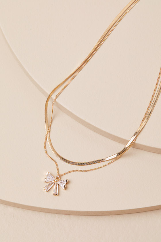 Bow Pendant Necklace main image 1