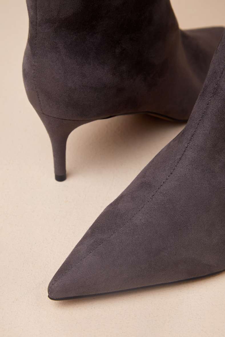 Cute Dresses, Tops, Shoes & Clothing for Women