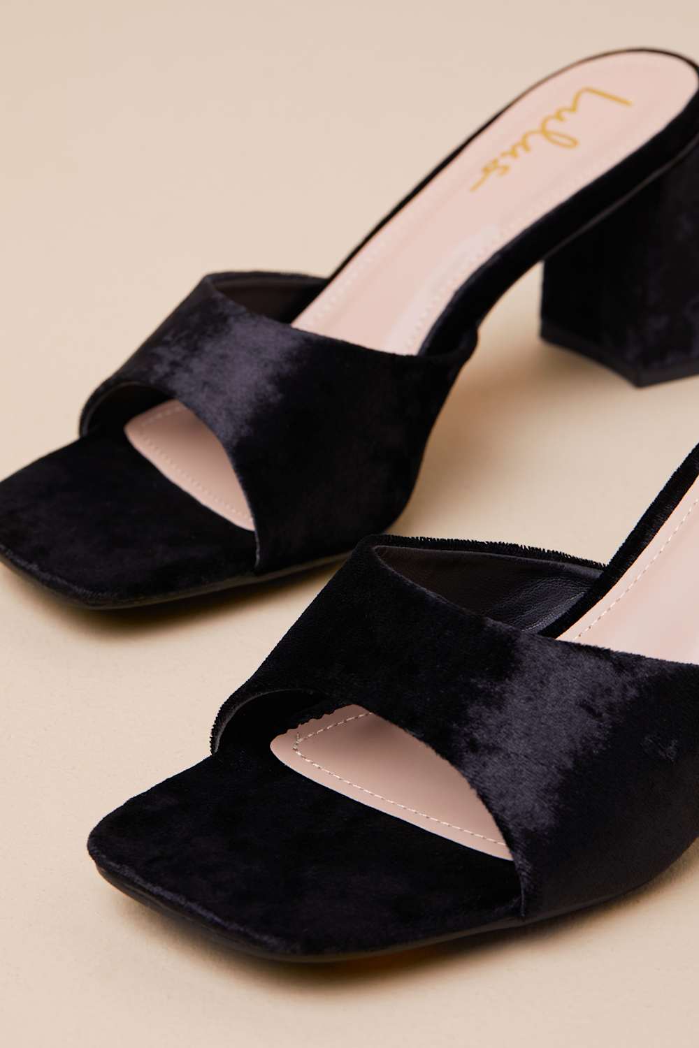 Cute Dresses, Tops, Shoes & Clothing for Women