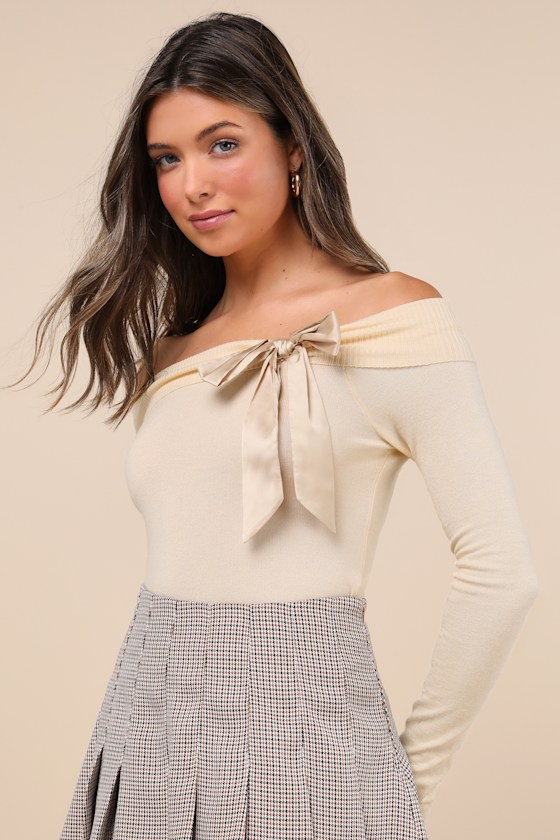 MOTEL ORIANNE PALE YELLOW OFF-THE-SHOULDER BOW SWEATER TOP 