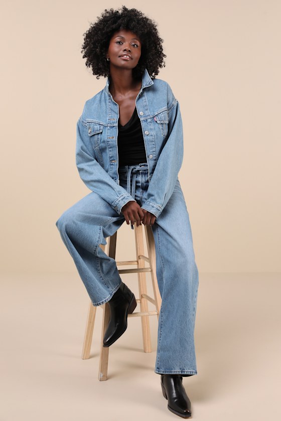 Shrunken '90s Trucker Medium Wash Denim Jacket 4