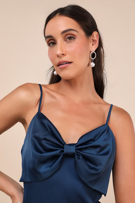 Extravagantly Sleek Navy Blue Satin Sleeveless Bow Midi Dress