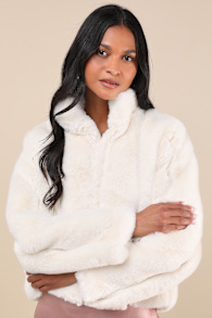 A Chic Classic Ivory Faux Fur Coat 4