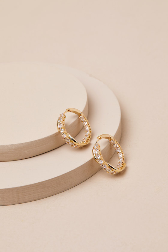 LULUS SHINING SENSIBILITY GOLD TWISTED RHINESTONE HOOP EARRINGS