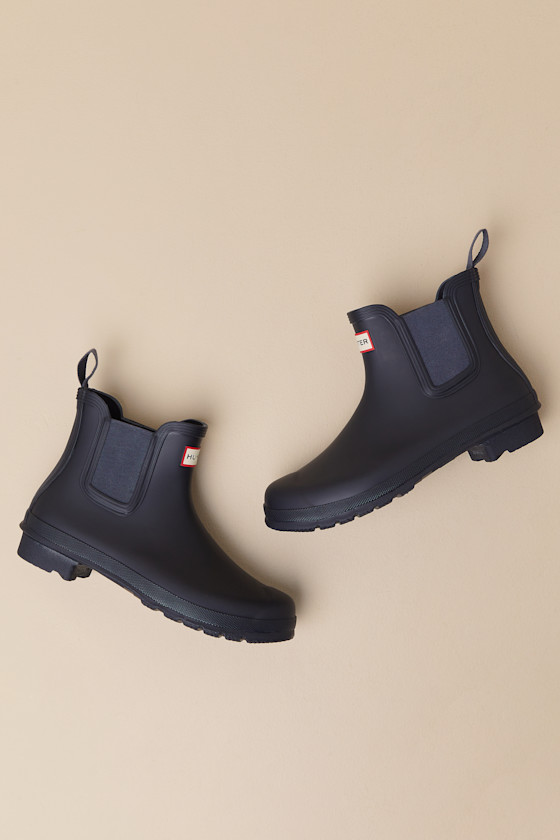 Hunter Original Waterproof Chelsea Rain Boot In Navy