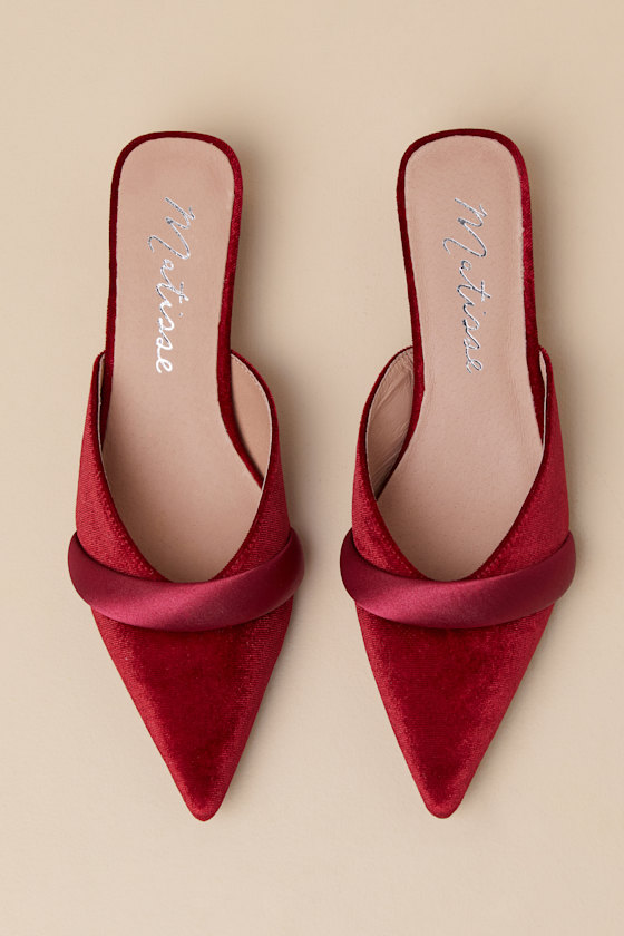 Matisse Kellan Pointed Toe Mule In Red