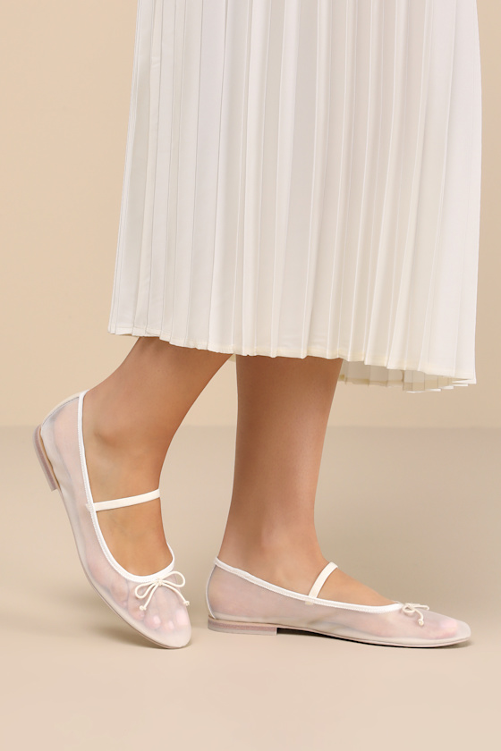 Cadel Ivory Mesh Bow Ballet Flats 1