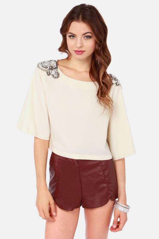 cream crop t shirt