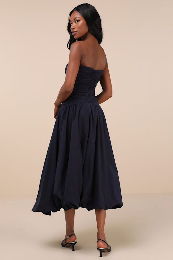 Extro & Vert Caggie Navy Strapless Drop Waist Midi Dress In Navy