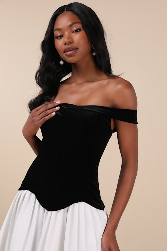 Extro & Vert Savannah Black And White Off-the-shoulder Mini Dress In Black And White