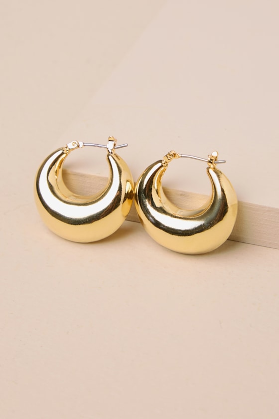 Timeless Darling Gold Puffy Hoop Earrings 4