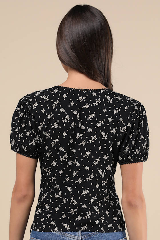 Motel Elvita Black Floral Short Sleeve Top In Black