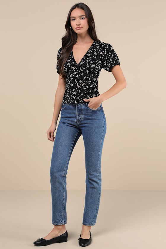 Motel Elvita Black Floral Short Sleeve Top In Black