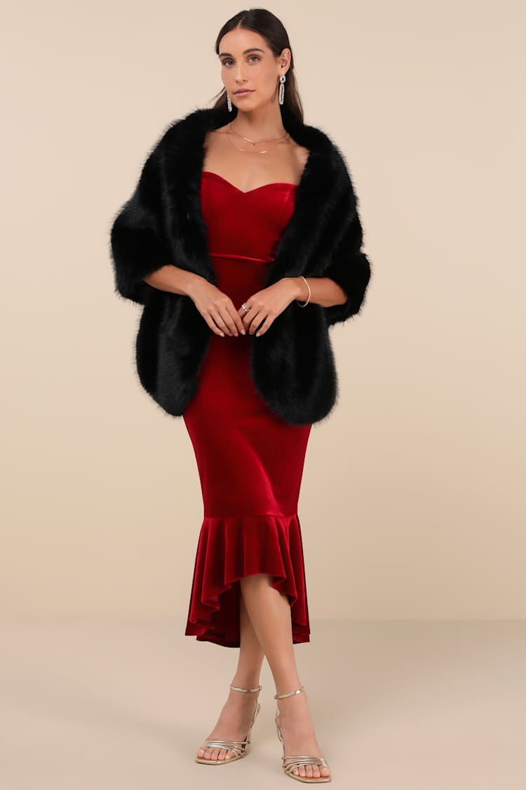 Upscale Approach Black Faux Fur Stole