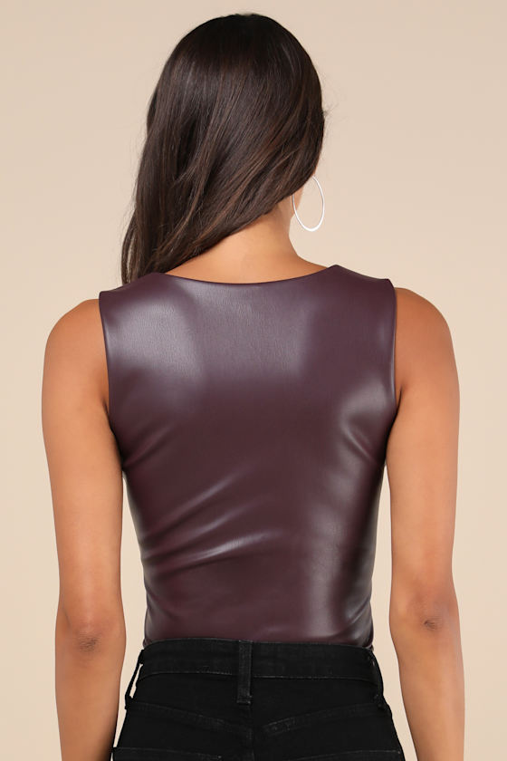 LULUS EXCEPTIONALLY IMPRESSIVE PLUM VEGAN LEATHER SLEEVELESS BODYSUIT