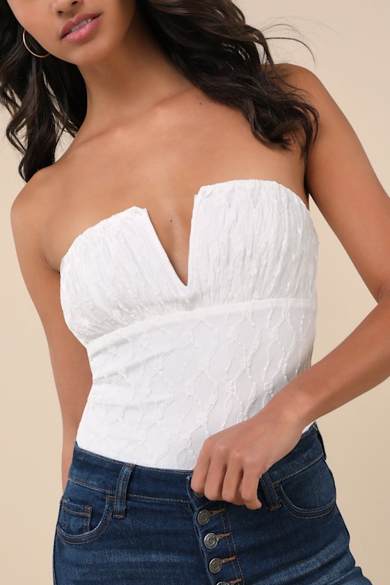 Lulus Ravishing Outcome Ivory Lace Notched Strapless Bodysuit In Ivory