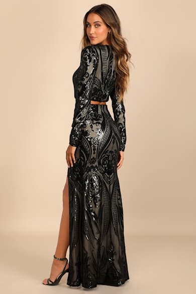 fitted lace wedding dress Evangeline Green Sequin Halter Maxi Dress main image 0