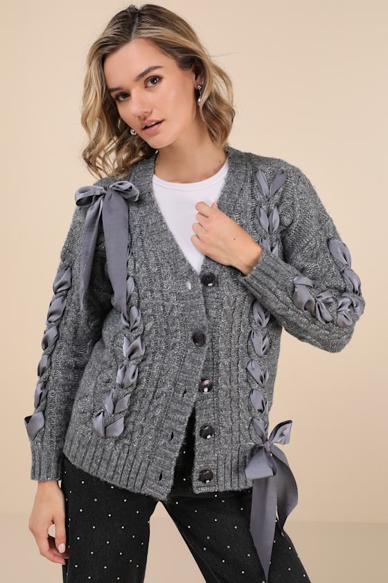 MOON RIVER HESPER HEATHER GREY CABLE KNIT LACE-UP CARDIGAN SWEATER