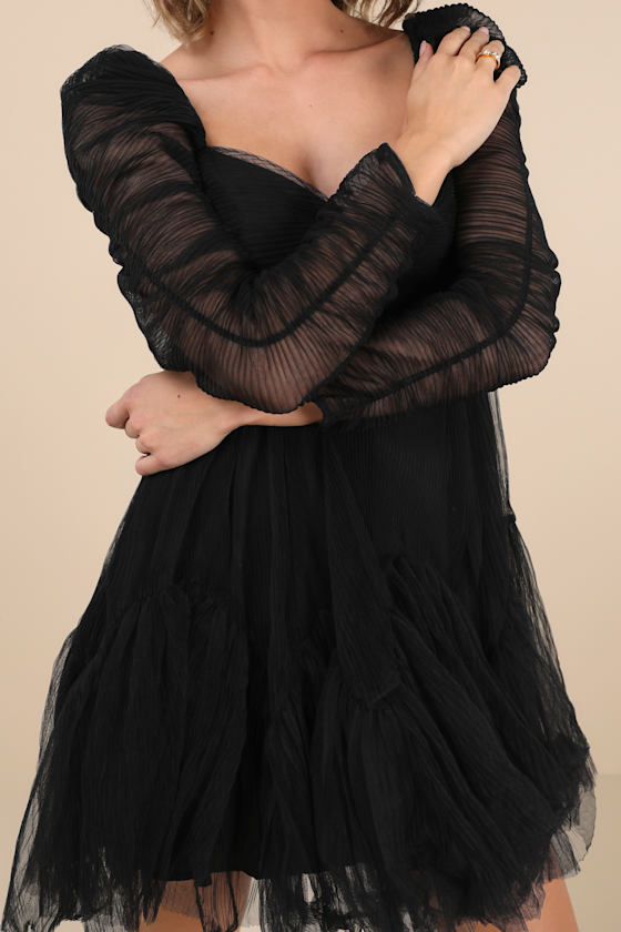 MOON RIVER HARENA BLACK TULLE PLISSE LONG SLEEVE MINI DRESS