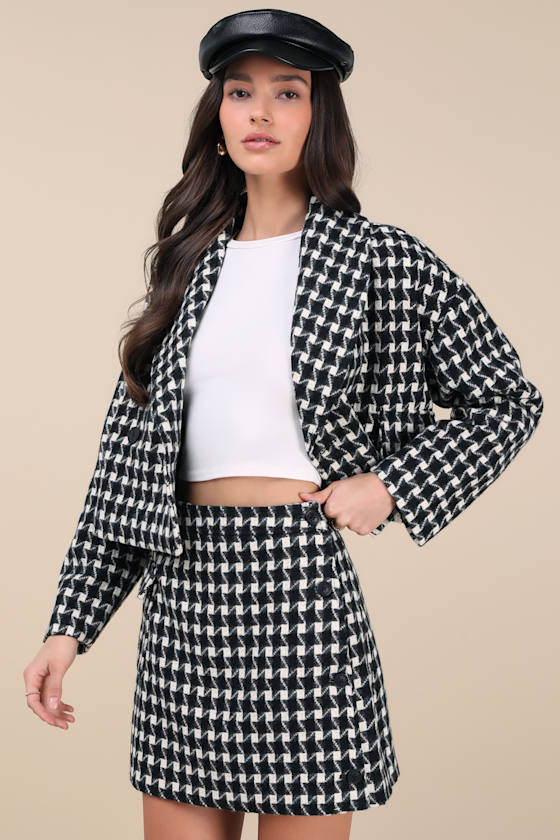 Native Youth Ada Black And White Houndstooth Mini Skirt In Black And White