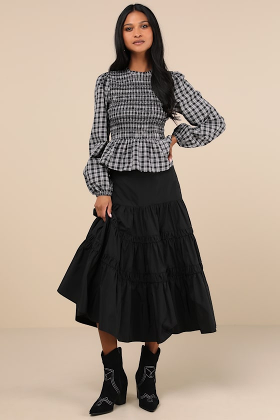 Lulus Undeniable Crush Black Plaid Smocked Top In Black