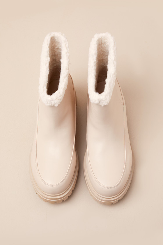 Lulus Makie Cream Faux Fur Booties In White
