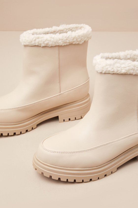 Lulus Makie Cream Faux Fur Booties In White