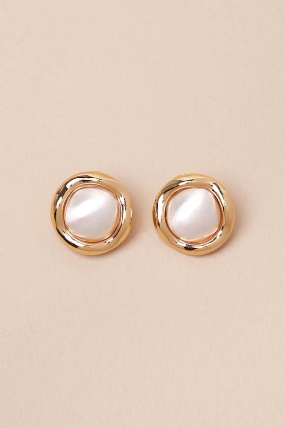 LULUS ILLENA GOLD PEARL EARRINGS