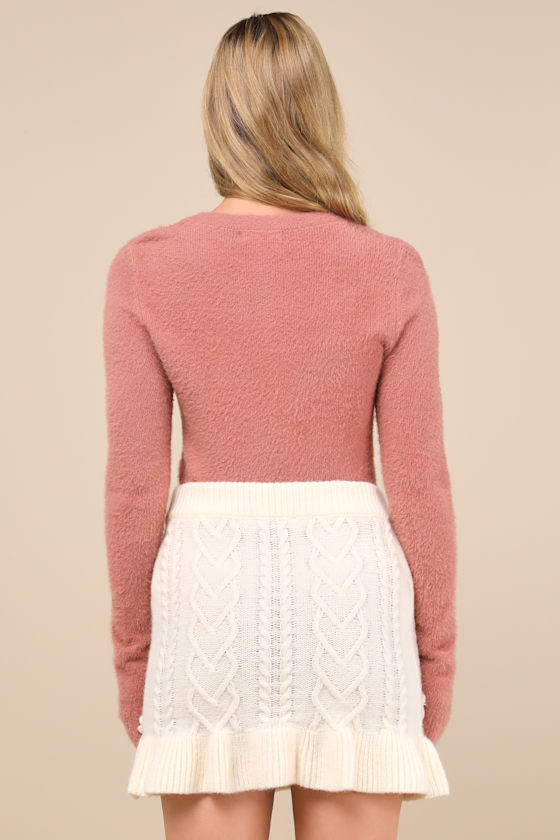 Remarkable Charisma Cream Knit 3D Floral Applique Mini Skirt 3