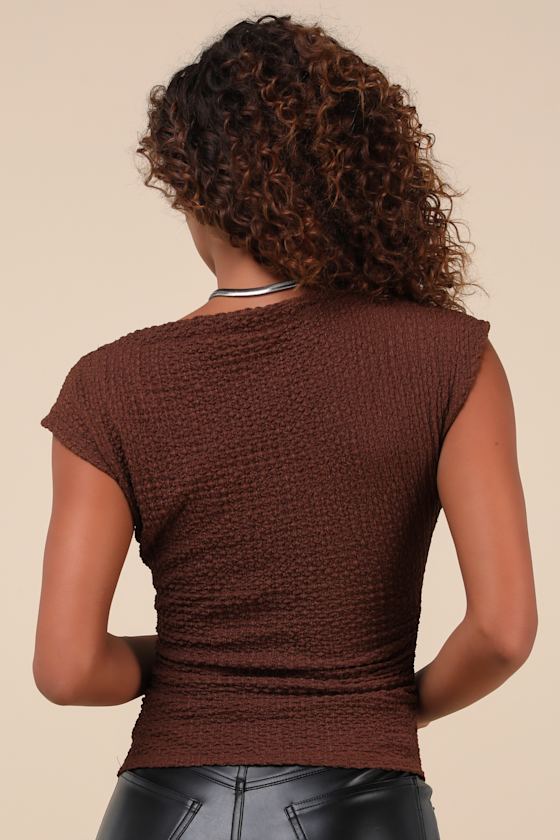 Dreamy Impression Brown Textured Cap Sleeve Top 3