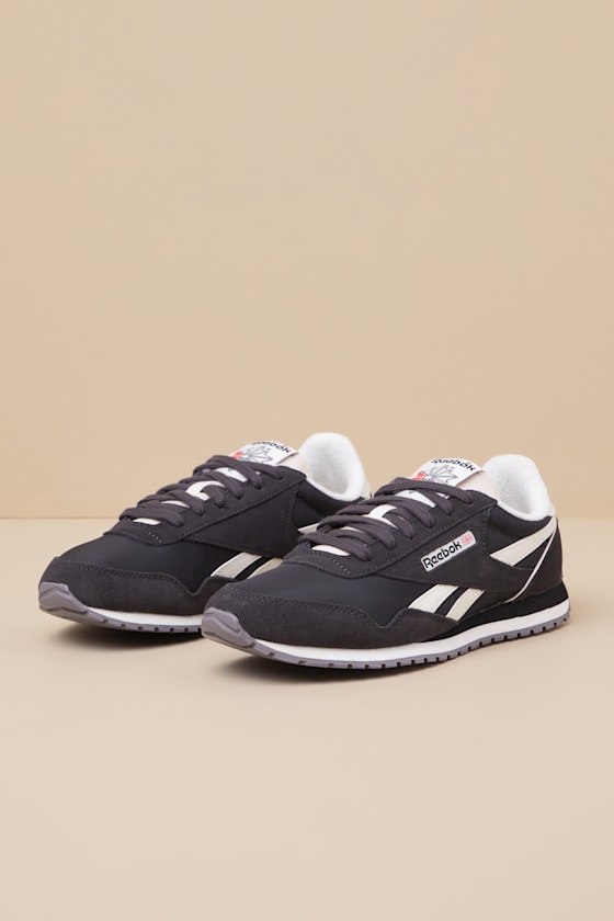 Reebok Classic Az Washed Black And Chalk Suede Leather Sneakers In Black