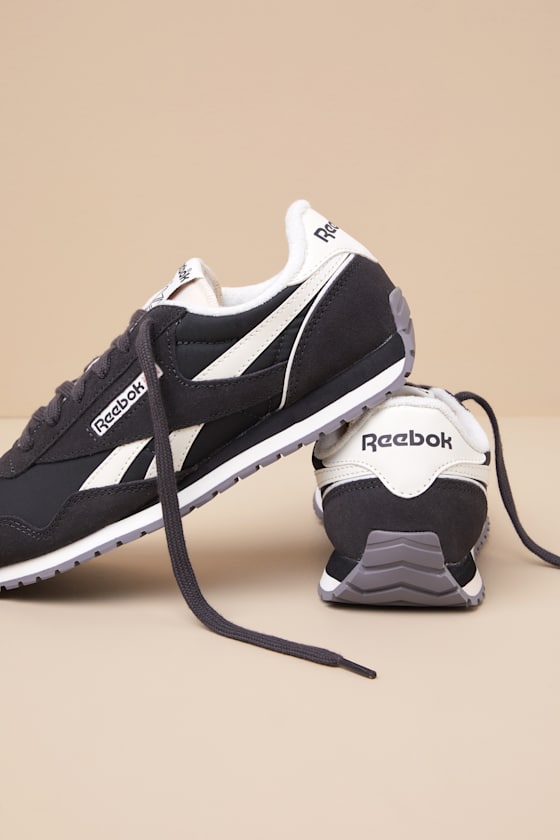 Reebok Classic Az Washed Black And Chalk Suede Leather Sneakers In Black