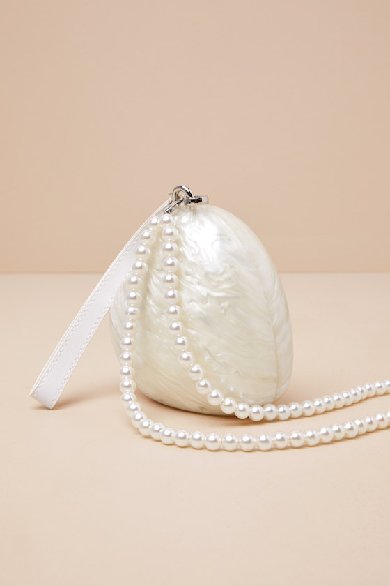 Shop Lulus Corvana White Marbled Heart Hard Case Clutch