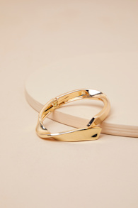 Bold Mode Gold Twisted Cuff Bracelet 4